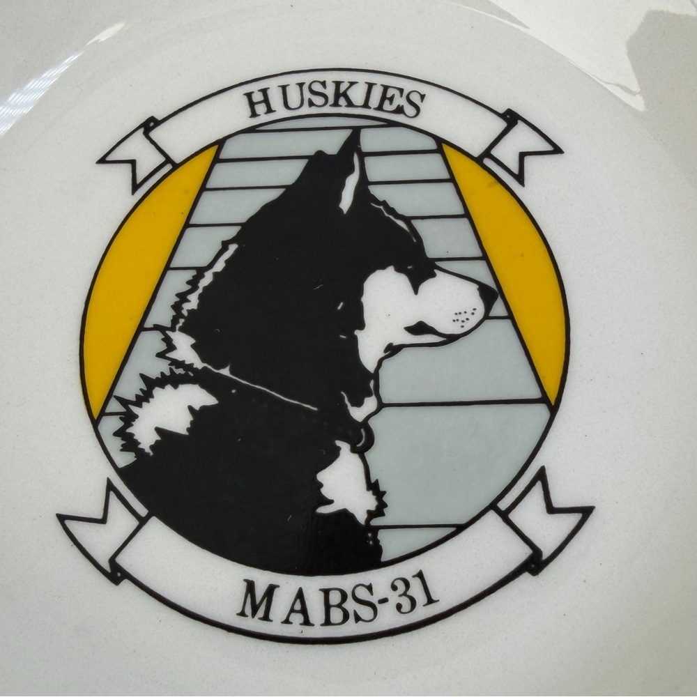 Vintage USMC MABS-31 HUSKIES Ash Tray, Rare - Picture 5 of 7